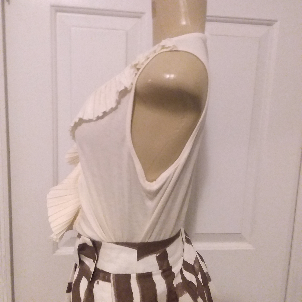 Banana Republic wrapped skirt - Picture 6 of 14